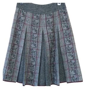 Midi wool skirt